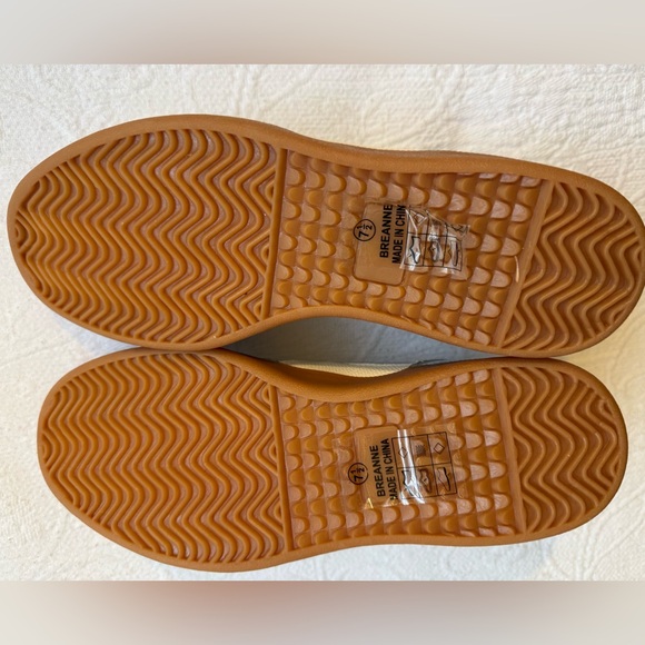 Nicole Miller Breanne Distressed Silver Sneakers    New without box - Picture 7 of 7